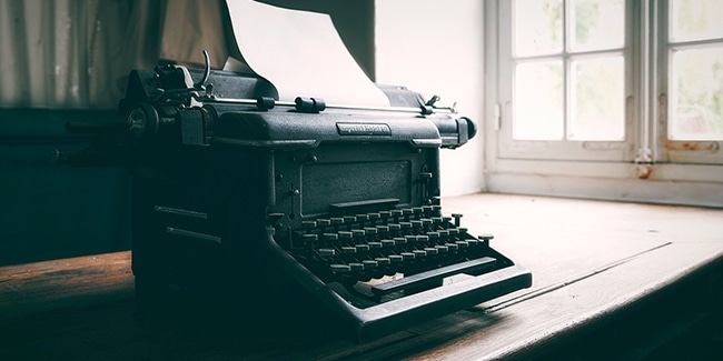 typewriter-8622984_1280